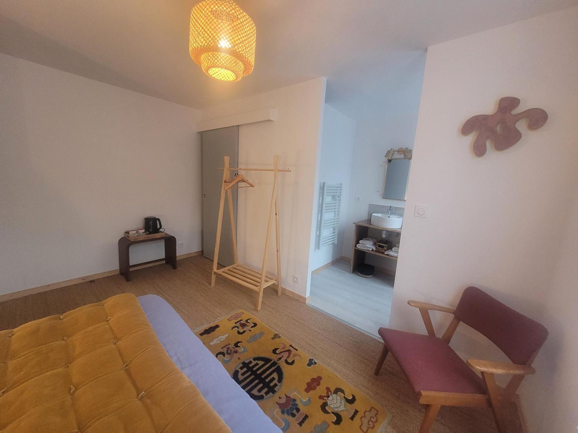 Lekker Slaap Hotel Parthenay Exterior foto